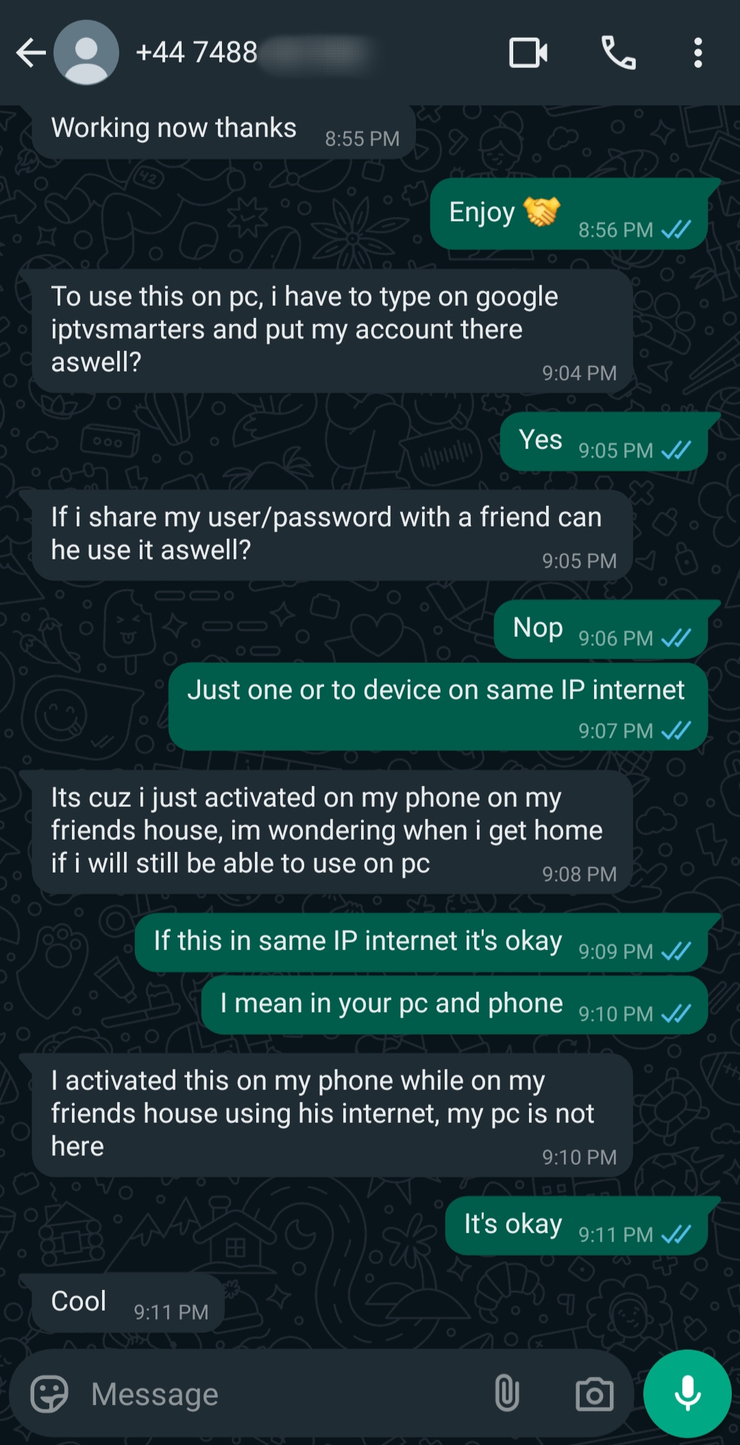 A WhatsApp chat about using IPTV Mexico on PC. One person asks if they can share their account or use it in different locations; the other clarifies it works only on the same internet connection, not across different IPs.